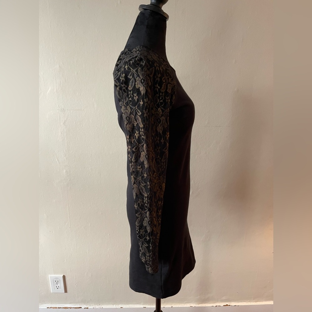 Petticoat Alley, Black/Gold form fitting dress,w/lace sleeves, size med - Picture 6 of 7